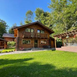 Cabana din Groapa Frumoasa, Hotel in Bănicel