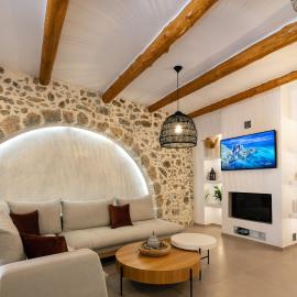 Petrino Two-Bedroom House in Mirthios, hotel in Plakias
