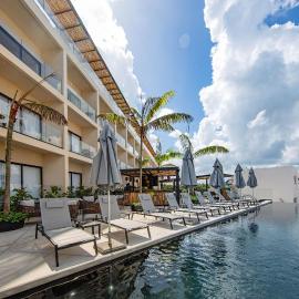 Hive Cancun by G Hotels