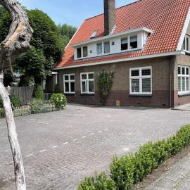 Historische gelegen appartement more Days, hotel in Dedemsvaart