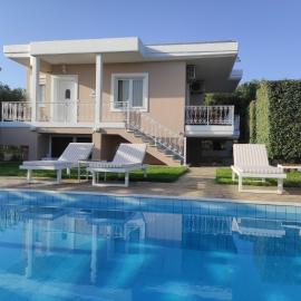 Villa Aphrodite，Riza的飯店