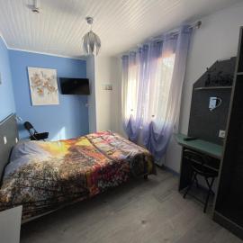 Hôtel Le Bambi, hótel í Baume-les-Dames