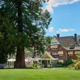 Hotel 't Kruisselt, hotel in De Lutte