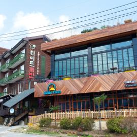 White Cabin, hotel i Pyeongchang