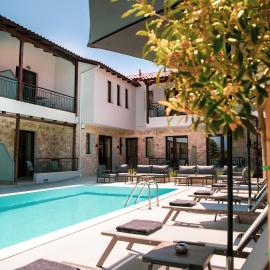 IADES suites, hotelli Áfitosissa