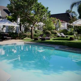 Albourne Guesthouse, hotel v mestu Somerset West