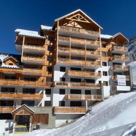 Oz sur son 31 residence l oree des pistes, hotel in Oz