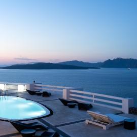 Avant Garde Suites, hotel in Akrotiri