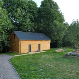 Apartament deluxe z jacuzzi w drzewach