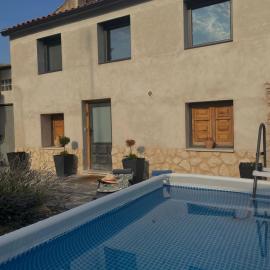 Apartamentos turísticos 3 Lienzos、ペニャフィエルのホテル