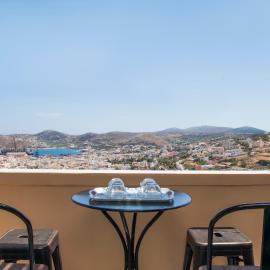 Ano Siroa, hotel i Ano Syros