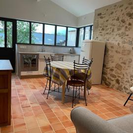 Gîte de la Foye - Le Lilas, hotel a Combrand