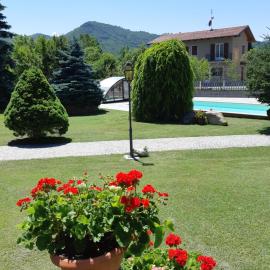 L'Isola Dla Cerrea – hotel w mieście Mombasiglio