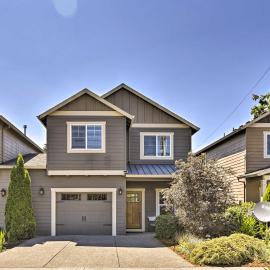 Portland Home w/ Private Hot Tub: 9 Mi to Downtown