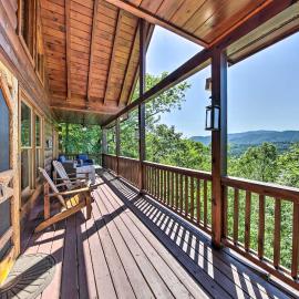 Secluded Blue Ridge Cabin: Walk to Trails!