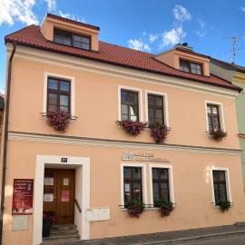 Penzion a wellness U Třeboňské madony, hotel a Třeboň