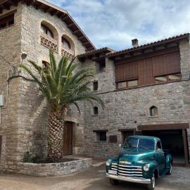 Ca La Gràcia, hotel u gradu Cabrianas