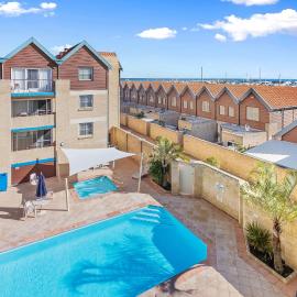 Nautica Residences Hillarys, hotel em Perth