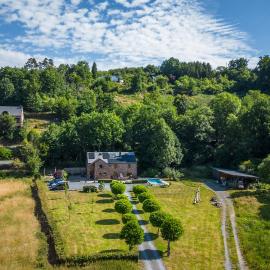 Bills Lodge, le plaisir de la rivière à 2 minutes du centre!, hotell i La-Roche-en-Ardenne