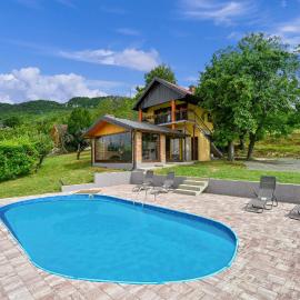 Amazing Home In Sopron, hotell sihtkohas Kalnik