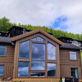 Mlodge - Luxury Mountain Retreat near Sognefjord & Flåm، فندق في سوغندال