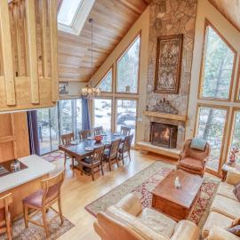 Yankee Mountain 9 - Meredith Lodging, hotel in Sunriver