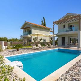 Villa Vilenia Harmony by Villa Plus, hotel in Katastárion
