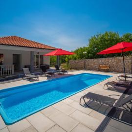 Holiday Home Olivia by Interhome