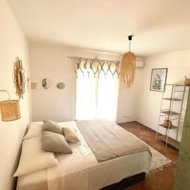 Chez Adri et Léa, hotel in Biguglia