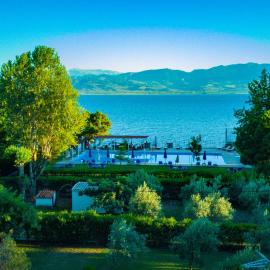 Tsamadanis Hotel & Bungalows Friends Family, ξενοδοχείο στον Καραβόμυλο