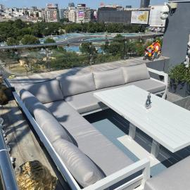 PENTHOUSE COMPLEX 5 Apartments, khách sạn ở Bucureşti