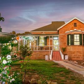 Ravenscliff Self Catering, hotel in Oudtshoorn