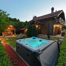 Lavanda Land - Villa Tanya Mrežnica, hotel i Donji Zvečaj