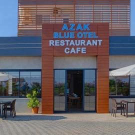 AZAK BLUE OTEL, hotelli kohteessa Okurcalar