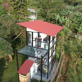 Cristal House Glamping at Villa Migelita Ecolodge, Hotel in La Buitrera