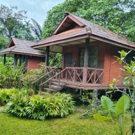 Khao Sok River & Jungle Resort, hotel u gradu Khao Sok