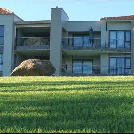 NNS Vaal River Luxury 3 Bedrooms Apartment, Hotel in Vanderbijlpark