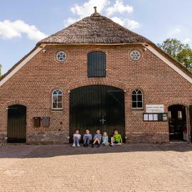 Charmecamping & Appartementen De Regge-Vallei, hotel en Den Ham