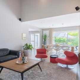 Ruime woning met grote omheinde tuin, Hotel in Hasselt
