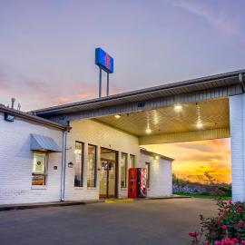 Motel 6-Grand Rivers, KY: Grand Rivers şehrinde bir otel