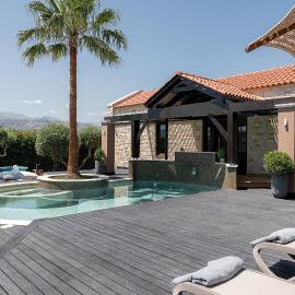 Villa Peacock with Spa Facilities, hotell sihtkohas Daratso