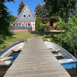 Haus am See mit Steg, Boot, Kamin und Sauna - Mecklenburgische Seenplatte: Blankensee şehrinde bir otel