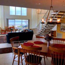 Swampscott Beachfront Vacation Home for Families, hotel in Phillips Point