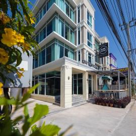 SLEEP TO FLY HOTEL & HOSTEL suvarnabhumi airport