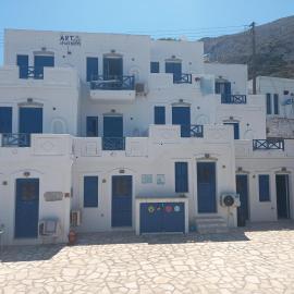 ART STUDIO APARTMENTS, hotel i Órmos Aiyialís