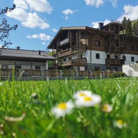 Der Zirmhof in Saalbach - Joker Card included in summer, hotel u Saalbach Hinterglemmu