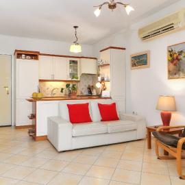 Zoumperi Cute and Cozy close to airport and Rafina