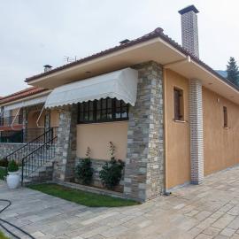 코자니에 위치한 호텔 Βίλα για όλες τις εποχές του χρόνου