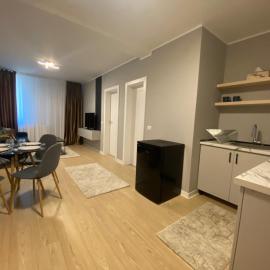 EM03- Apartament 2 camere luxury, hotel em Târgu Jiu