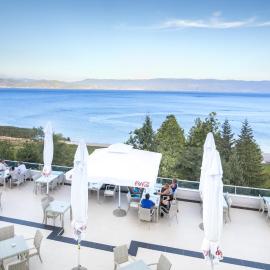 Hotel Izgrev Spa & Aquapark、ストルガのホテル